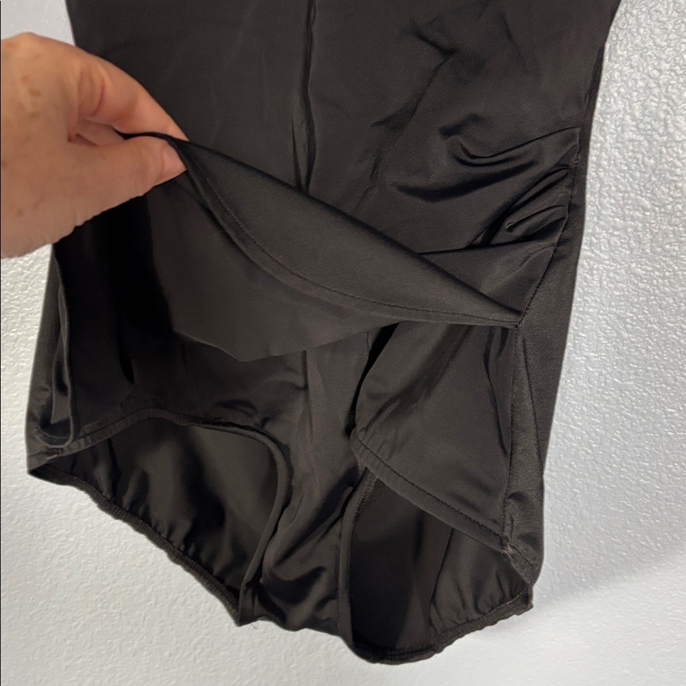 WHITE STAG Black one piece swimsuit. Full coverage with half skirt. Sz.1x/16. - Picture 3 of 14